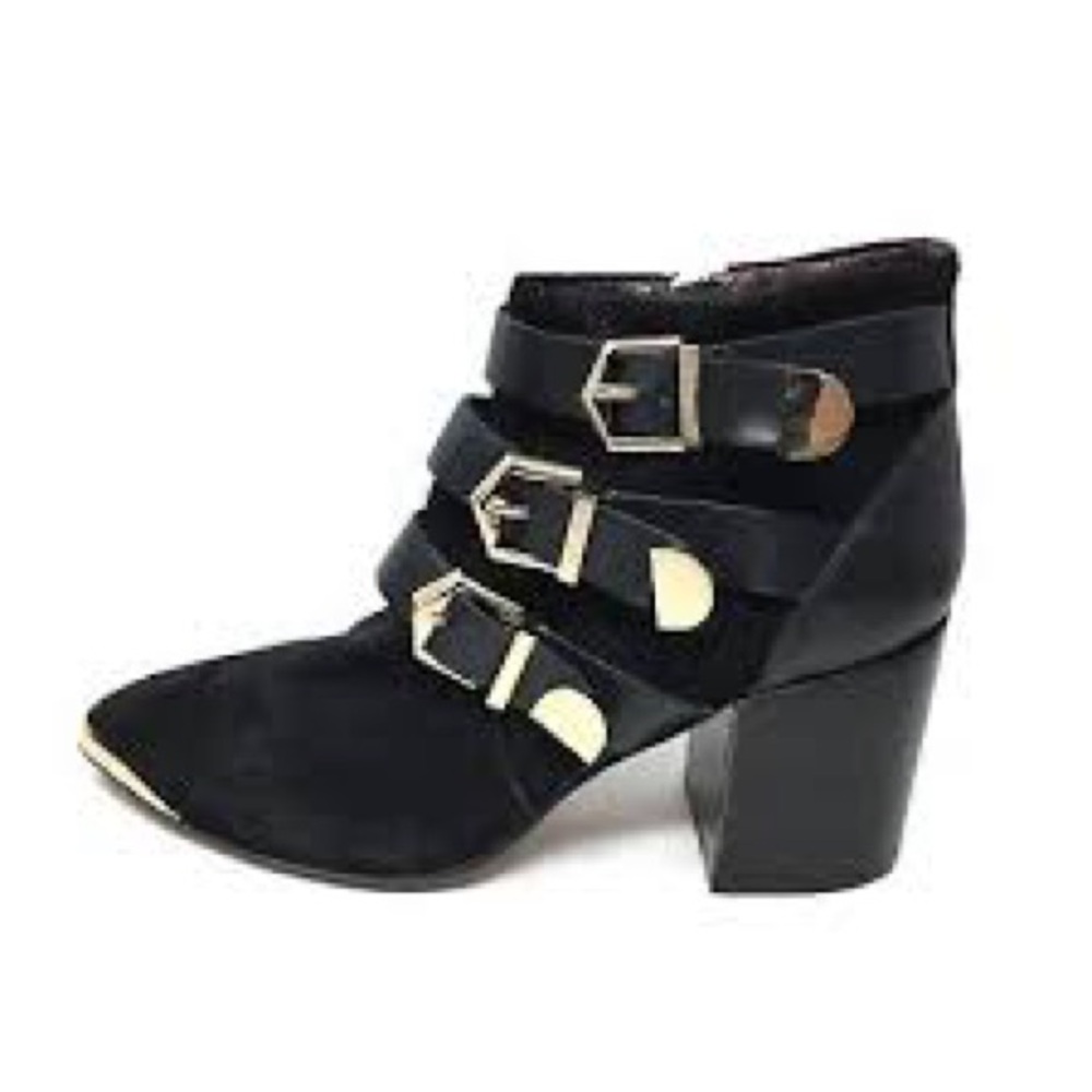 Report Signature Fairfield black buckle ankle boots